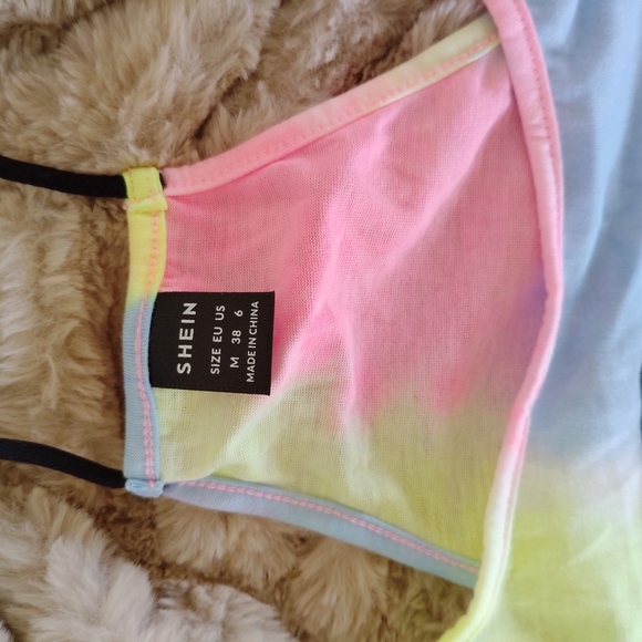 Colorful Tie-Dye Tank and Shorts Set - Picture 4 of 6